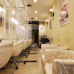 Total Elegance Services: Nails, Waxing, Massage, and A lot more