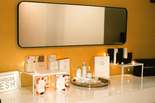 Facial Waxing Near Me: If you are looking for a proficient professional to help with your facial care, this company can help you