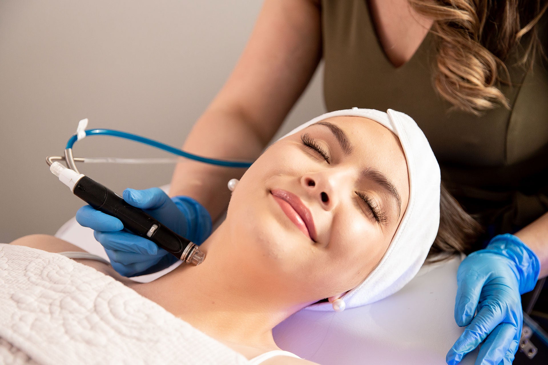 Can You Get a Hydrafacial While Breastfeeding