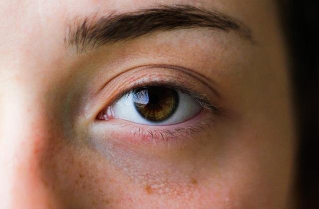 The Benefits of Professional Eyebrow Waxing – Why You Shouldn’t DIY