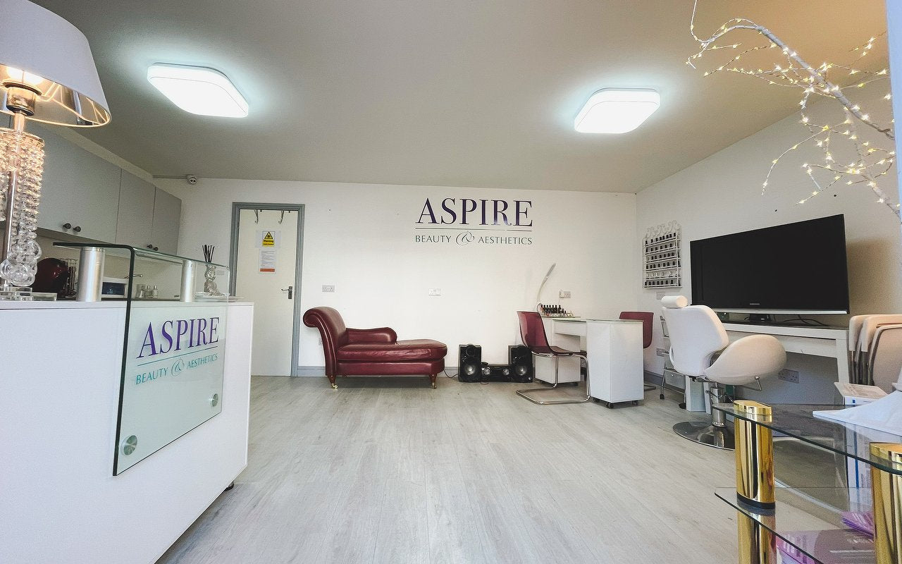 Choose from 9 venues offering ladies' arm & underarm waxing near Osterley, London